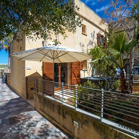 Getawaynpetto Private Duplex Maisonette With Jacuzzi Hot Tub Mgarr Exteriör bild