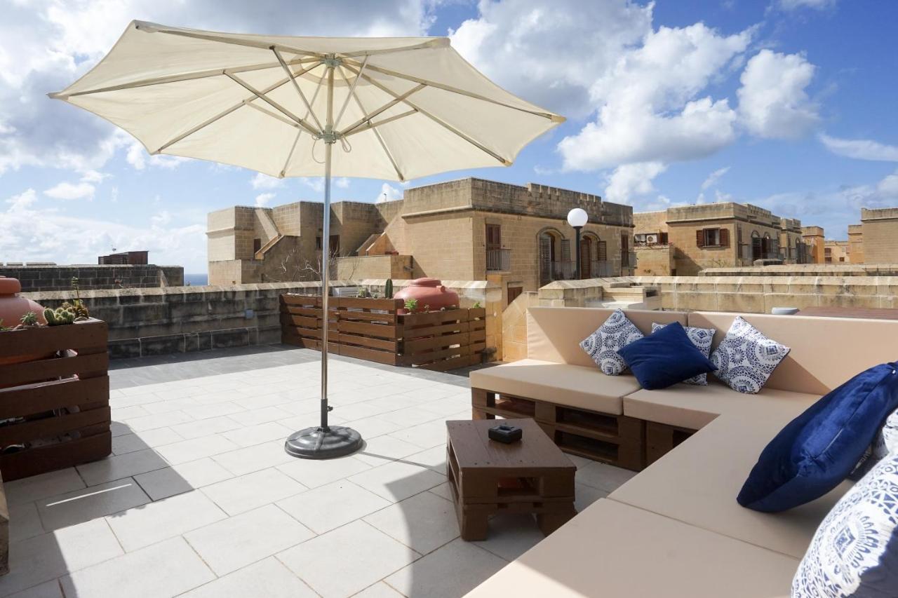 Getawaynpetto Private Duplex Maisonette With Jacuzzi Hot Tub Mgarr Exteriör bild